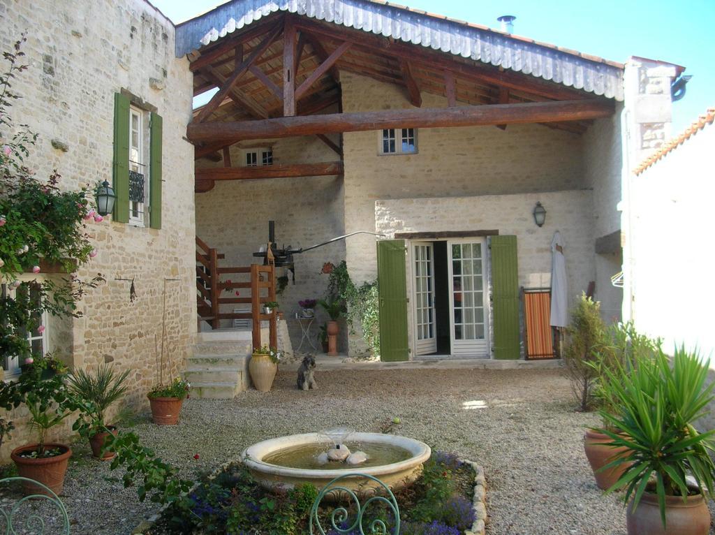 Les Jardins Saint Leonard Hotel Thairé Buitenkant foto